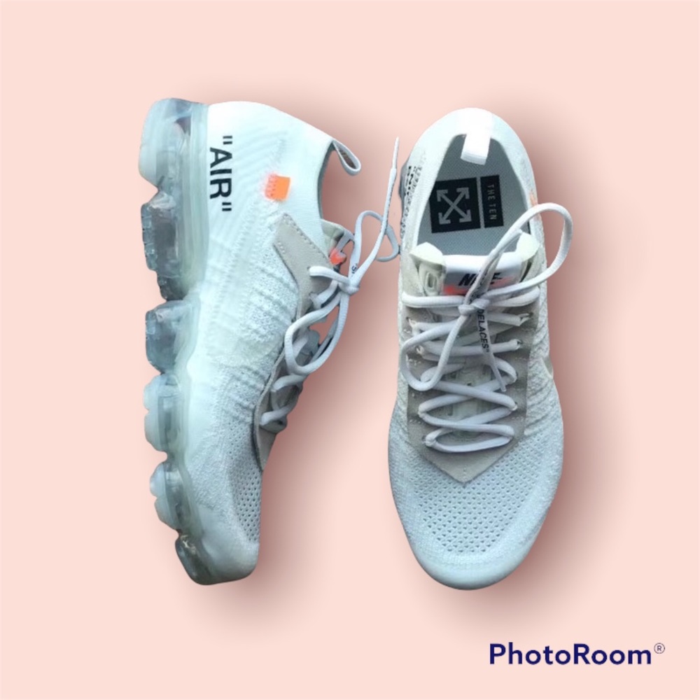 Off-white vapor maxes